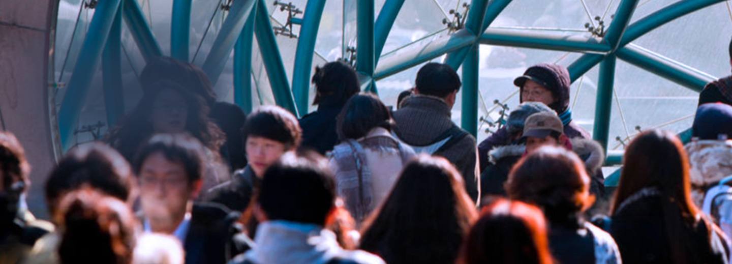foule à la sortie du métro